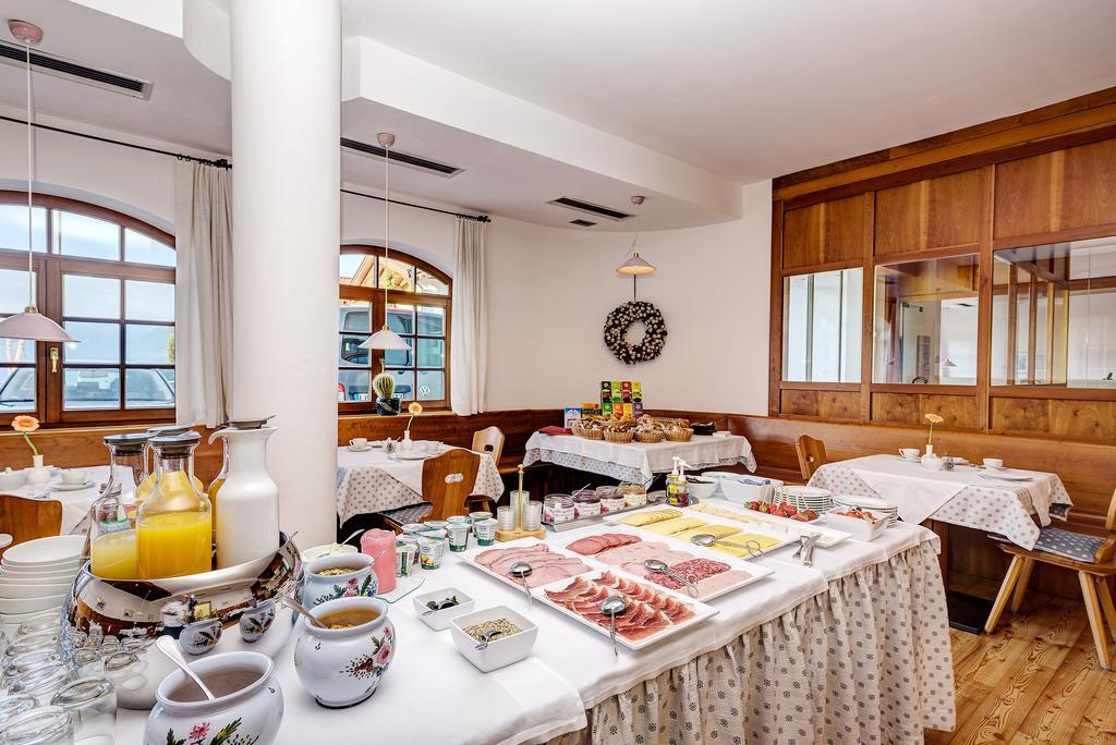 טירולו Garni Hotel Kessler מראה חיצוני תמונה