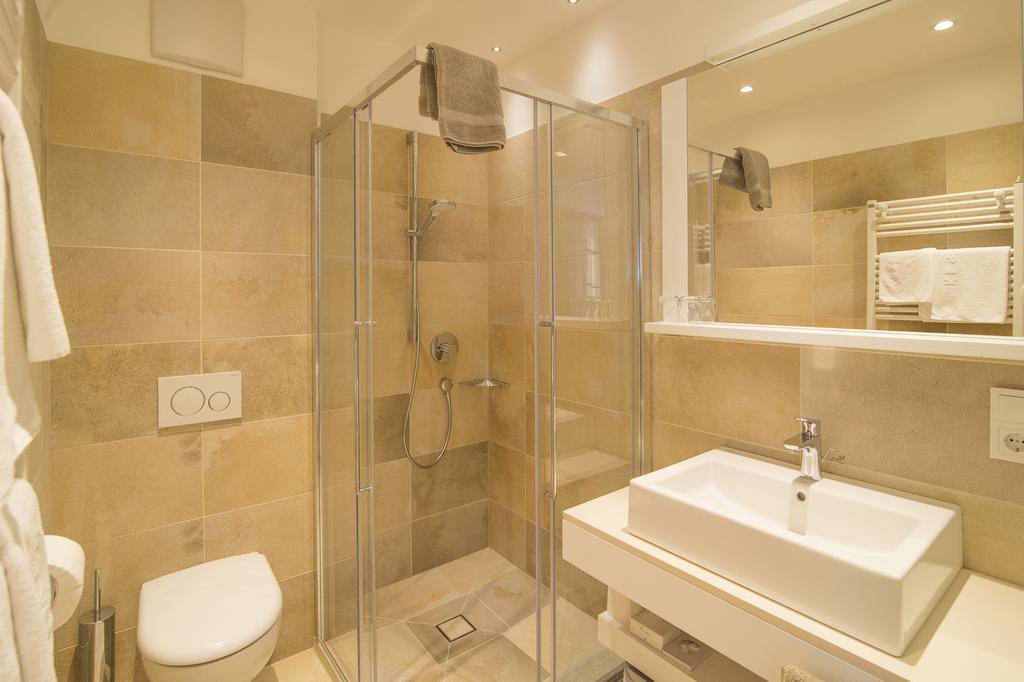 טירולו Garni Hotel Kessler מראה חיצוני תמונה