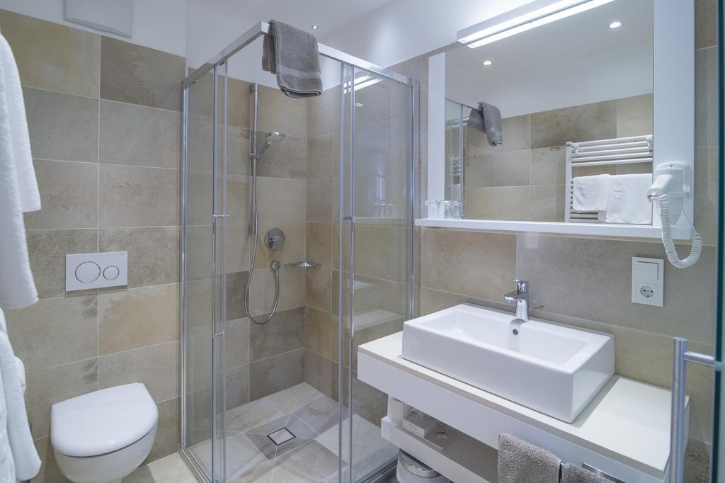 טירולו Garni Hotel Kessler מראה חיצוני תמונה